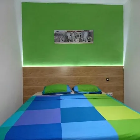 Apartamentos Econostay Chueca Madrid Exterior photo